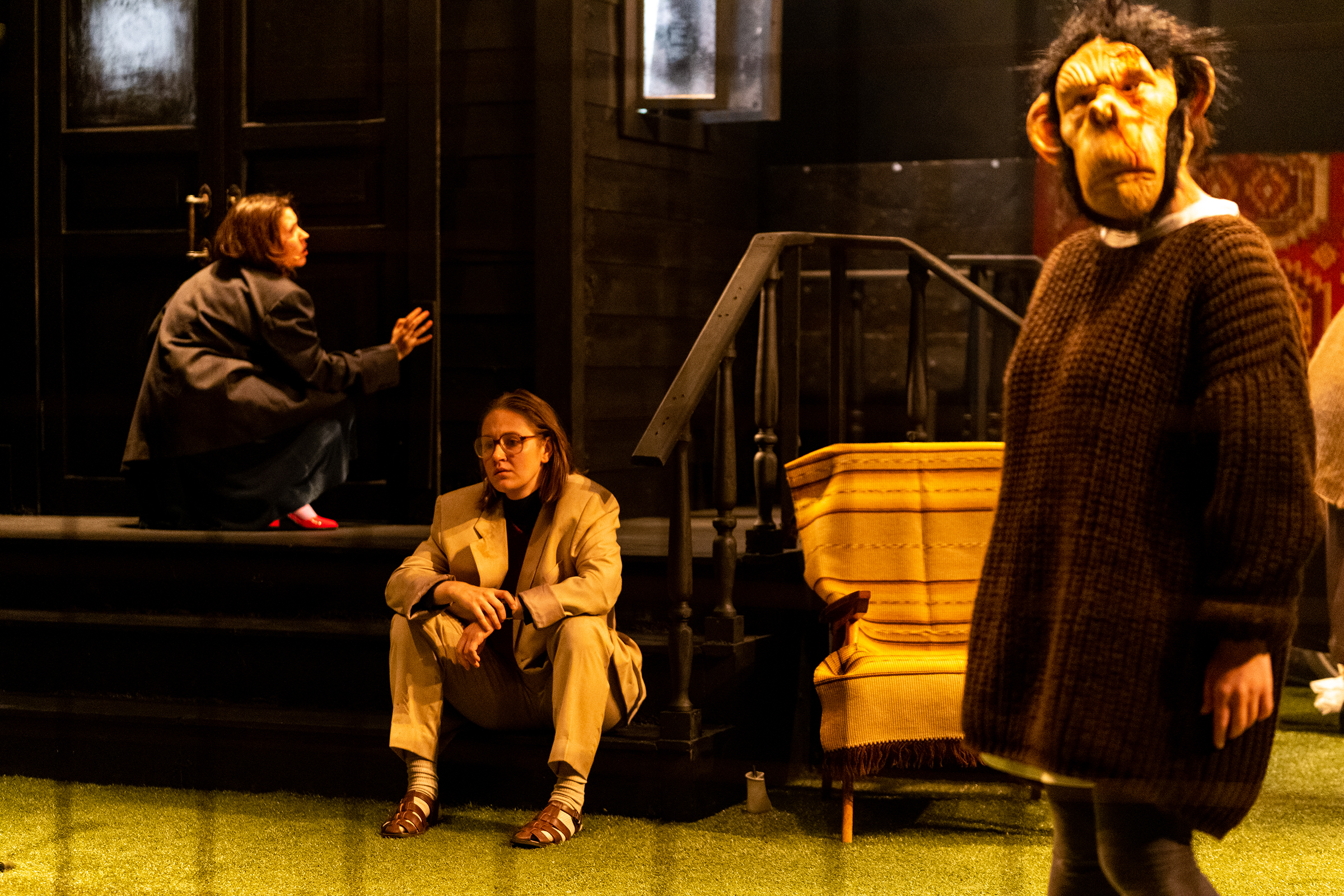 Я была в доме и ждала, чтоб дождь пришел