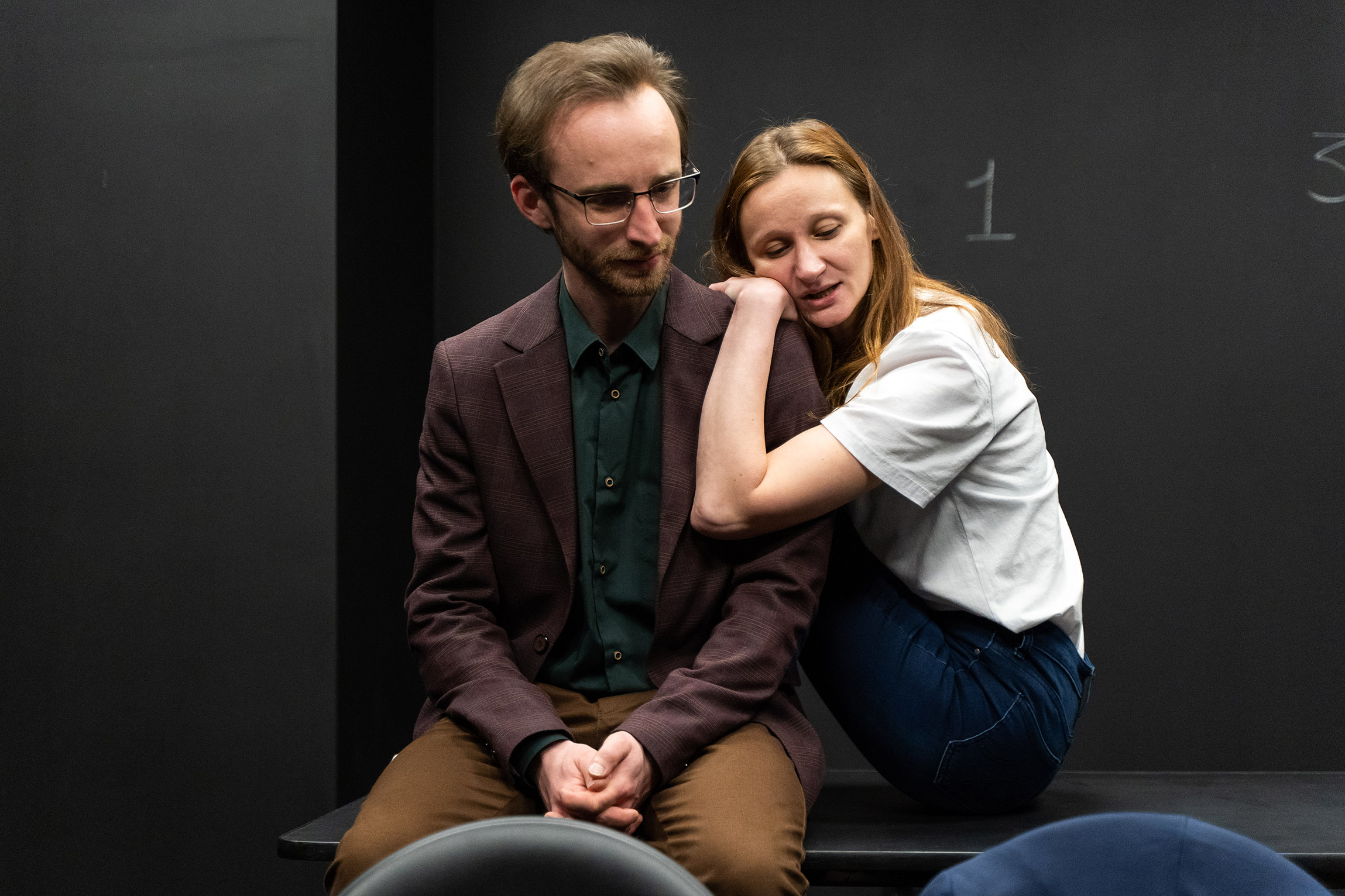 Лицом к стене