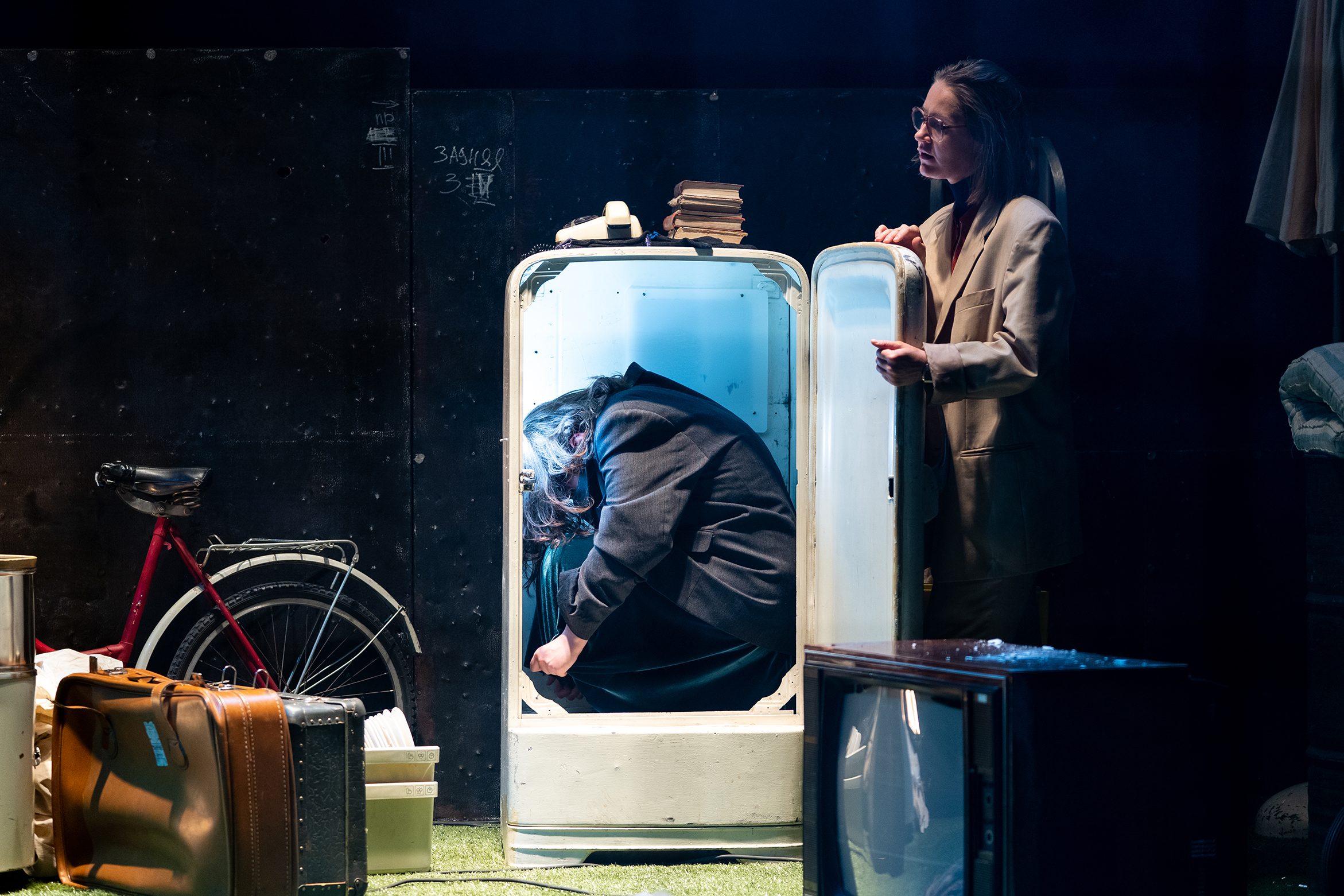 Я была в доме и ждала, чтоб дождь пришел